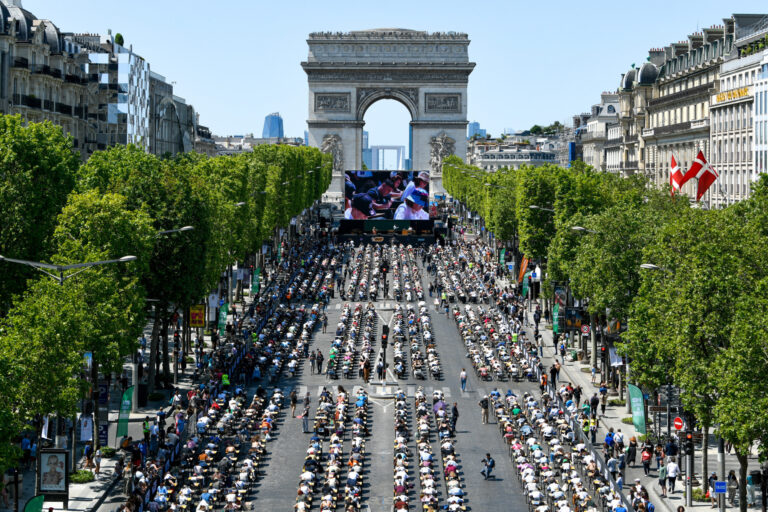 Exploring Champs Elysees: The Heart of Paris