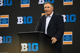 The Remarkable Career of Gary Danielson in Sports Commentary