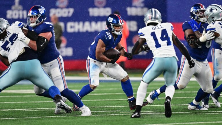 The Fierce Rivalry: Giants vs Cowboys in NFL History