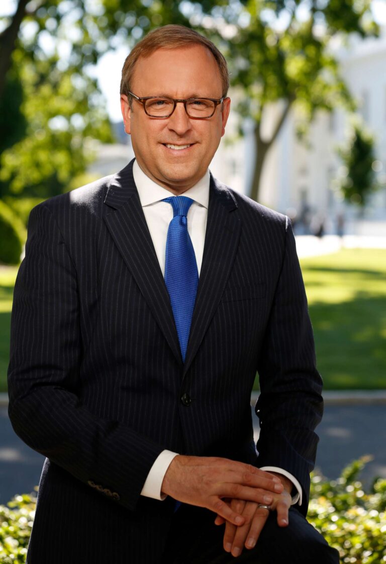 Jonathan Karl: A Leading Voice in Modern Journalism