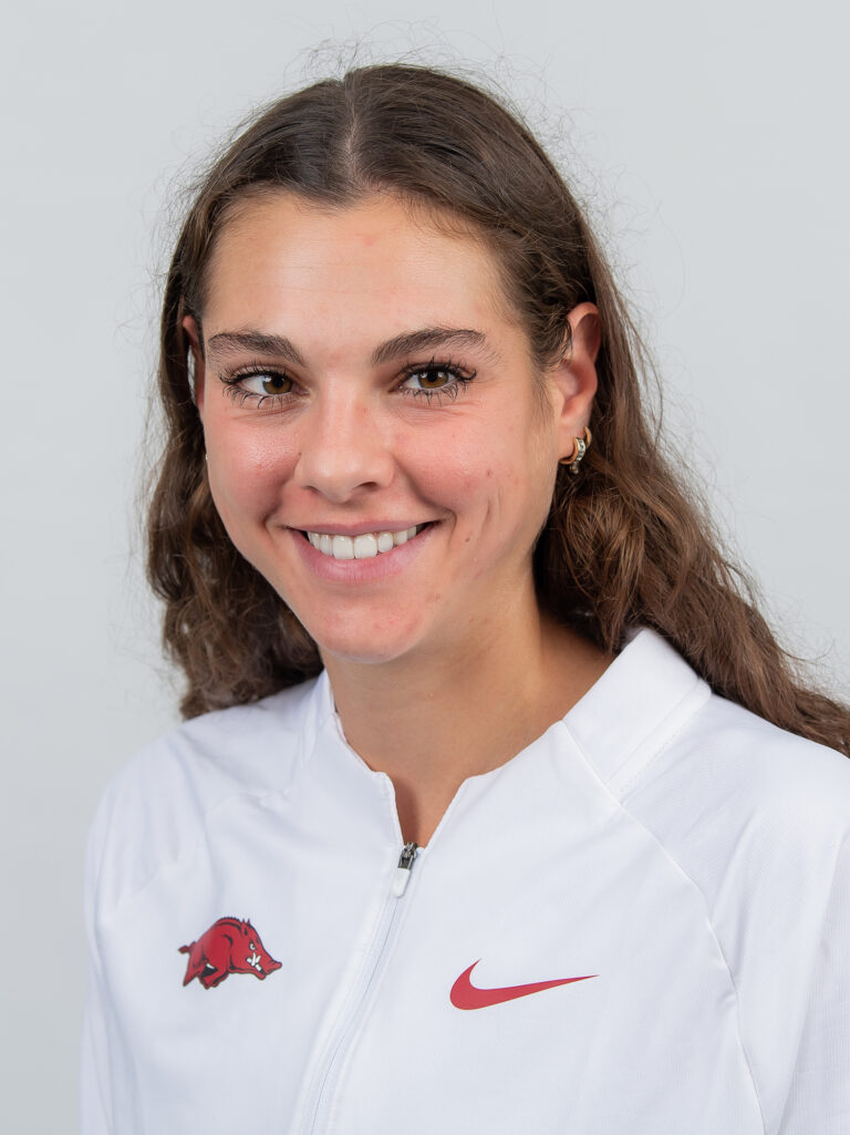 Julia Paternain: A Rising Star and Her Contributions
