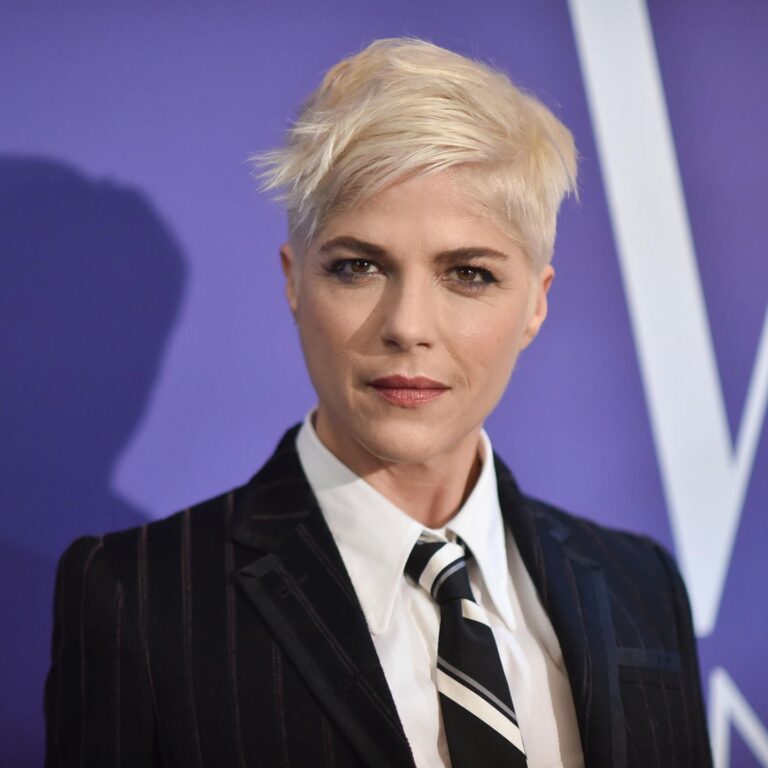 Selma Blair: An Inspiring Journey Through Challenges