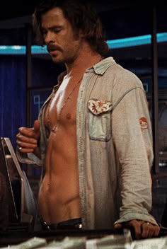 The Rise and Impact of Chris Hemsworth in Hollywood