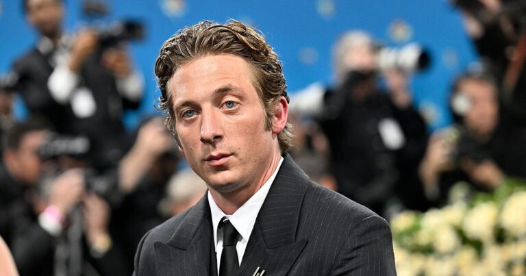 The Rise of Jeremy Allen White: A Hollywood Sensation