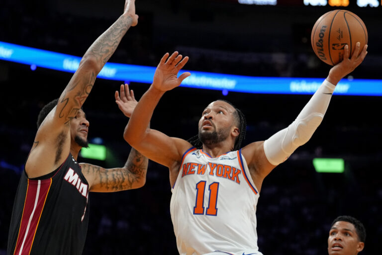 Knicks vs Heat: A Rivalry That Heats Up