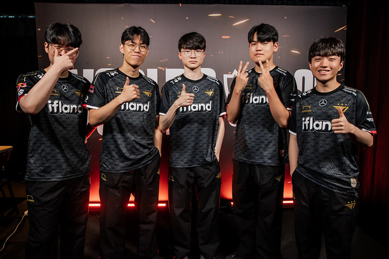 The Thrill of LOL Worlds: Global League of Legends Championship 2023