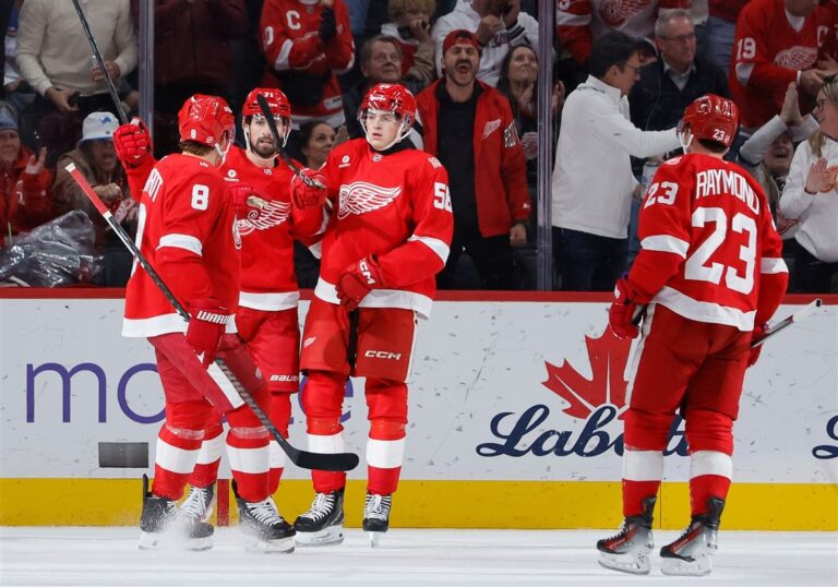 Red Wings vs Blues: An Exciting NHL Rivalry Continues