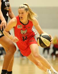 Sami Whitcomb: A Key Player in Women’s Basketball