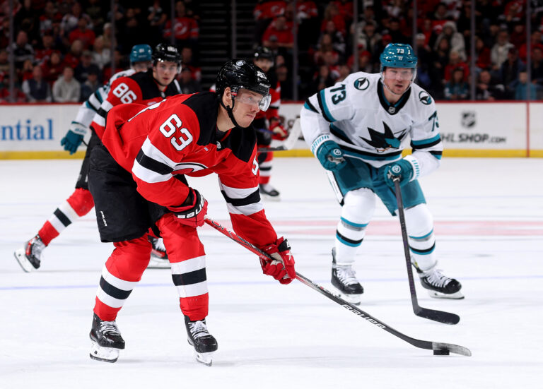 Sharks vs Devils: Analyzing the 2023 NHL Matchup