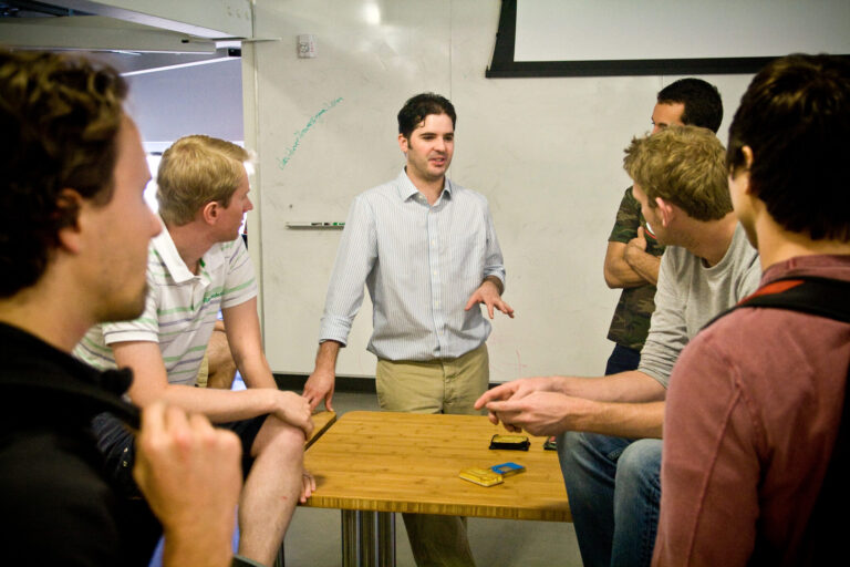 Exploring Stanford University: Innovation and Excellence in Education