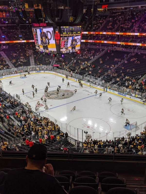 Discovering T-Mobile Arena: A Hub for Sports and Entertainment