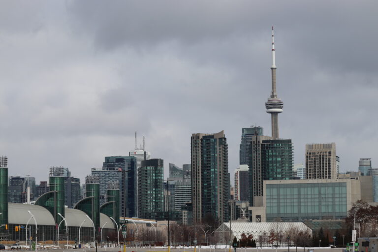 Current Toronto Weather: Forecasts and Conditions
