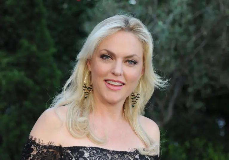 Updates on What Happened to Elaine Hendrix