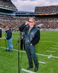 Who Sang the National Anthem Tonight at the Big Game?