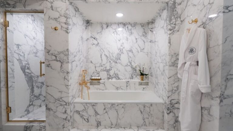 Revolutionizing Spaces: The Trend of Lincoln Bathrooms