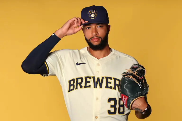 Understanding Devin Williams’ Contract with the Brewers