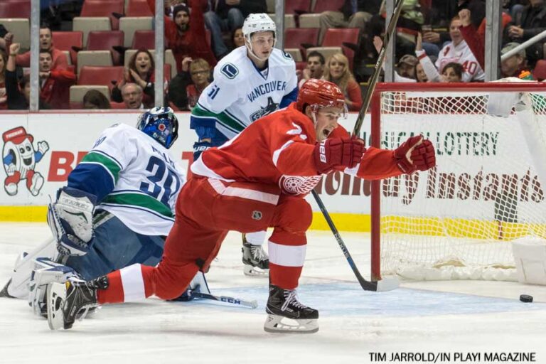 Red Wings vs Canucks: A Thrilling NHL Showdown