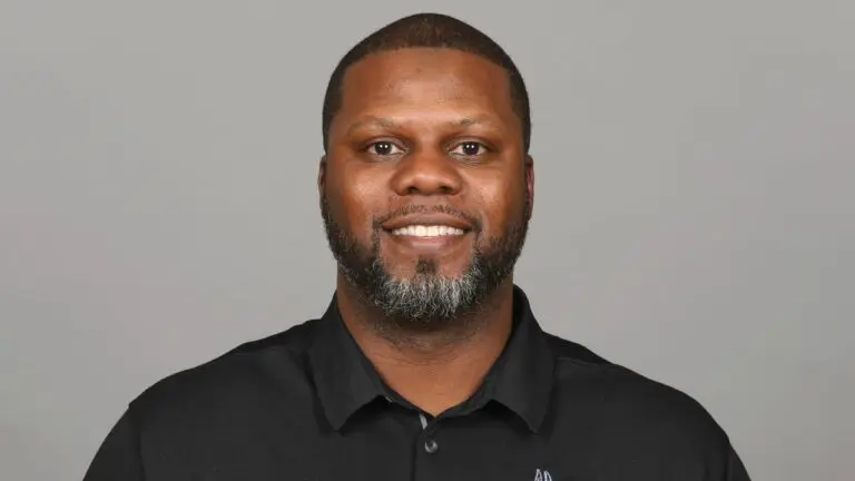 Daronte Jones: A Promising Talent in Football Coaching