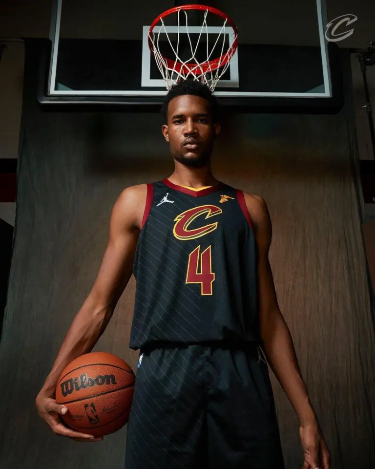 Evan Mobley: The Rising Star of the NBA