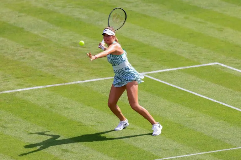 Linda Fruhvirtova: The Future of Tennis