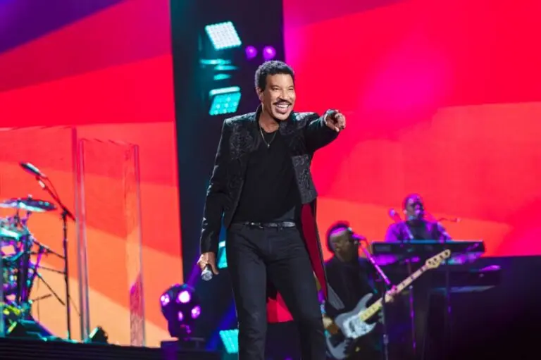 The Legacy of Lionel Richie: A Timeless Music Icon