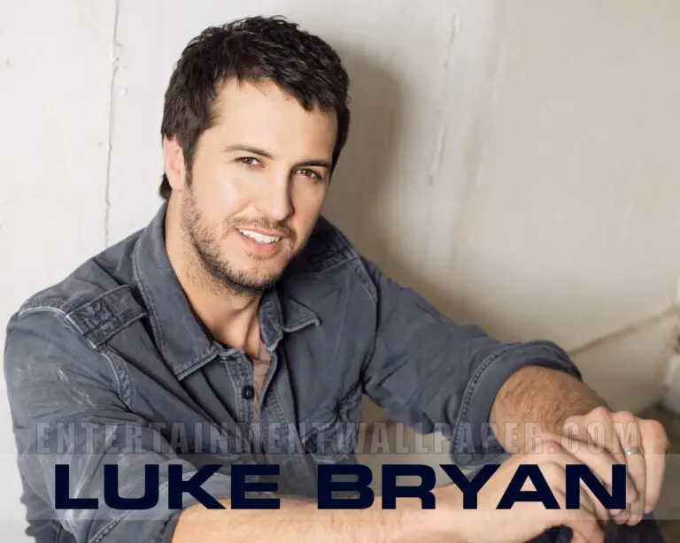 Exploring the Success of Luke Bryan in Country Music