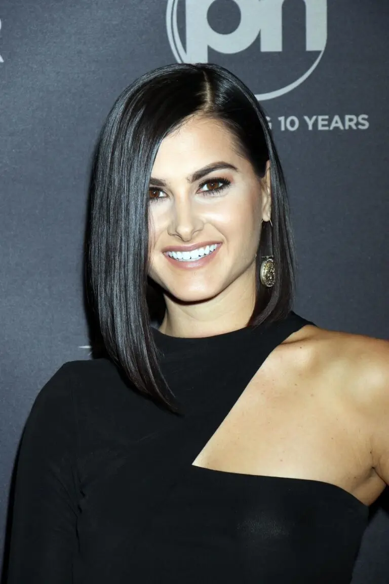 The Impact of Megan Olivi in Sports Journalism