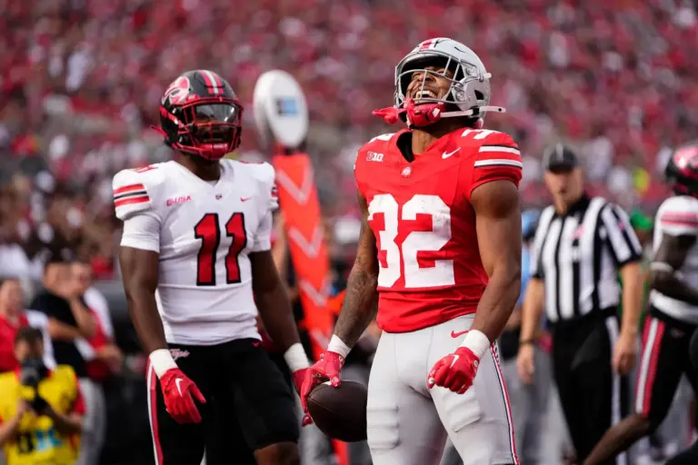 TreVeyon Henderson: A Breakout Star in College Football