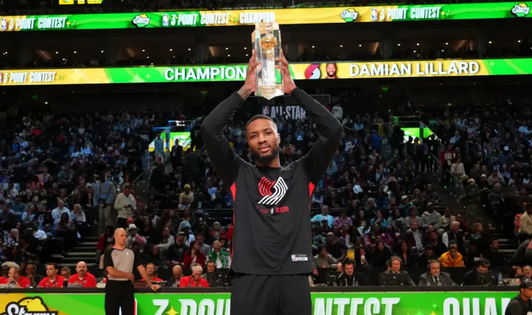 Excitement of the Celebrity 3 Point Contest