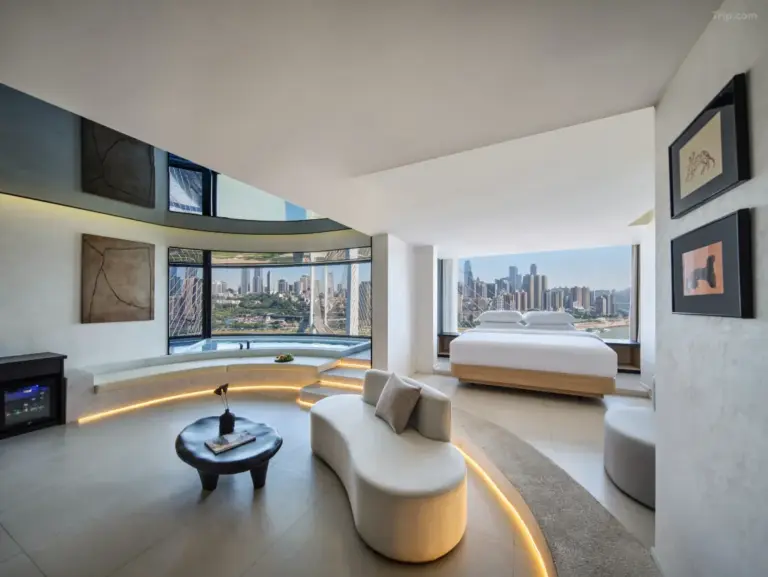 Chongqing: A Blend of Tradition and Modernity