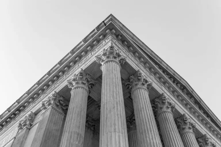 Understanding the Role of a Criminal Defense Lawyer