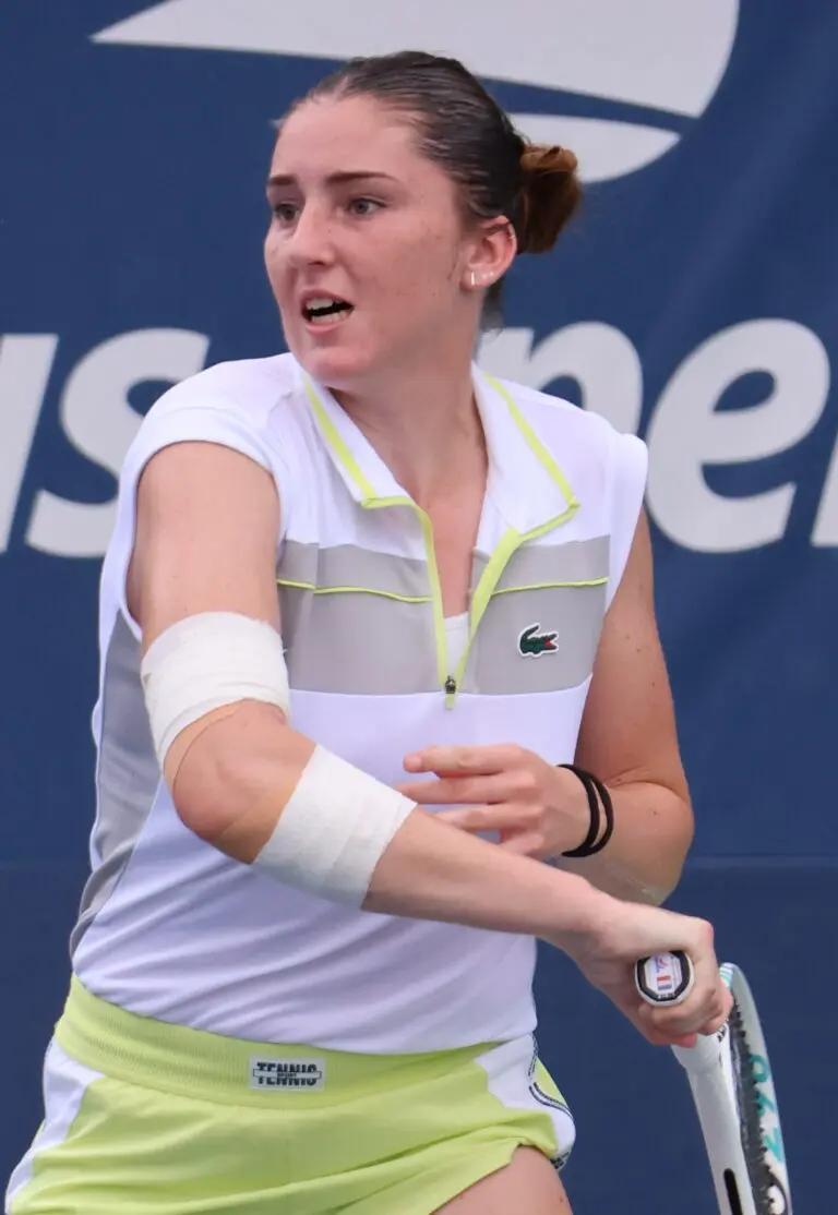 Elsa Jacquemot: A Glimpse into the Future of Women’s Tennis