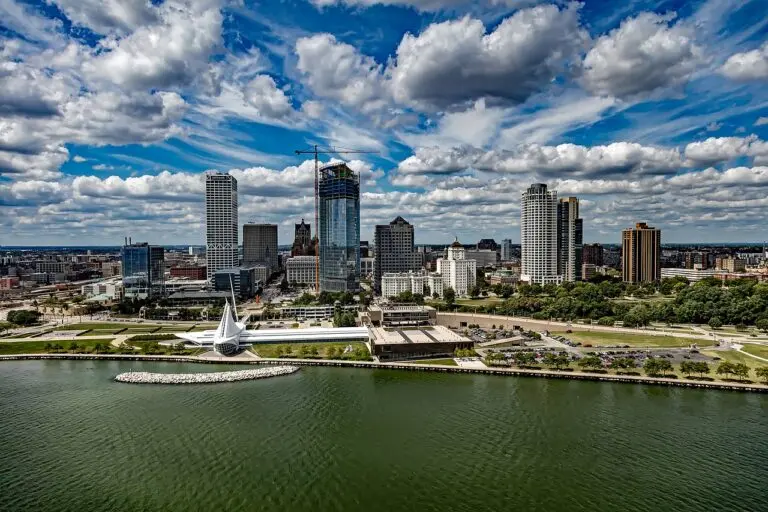 Green Bay vs Milwaukee: Understanding the Sports Rivalry