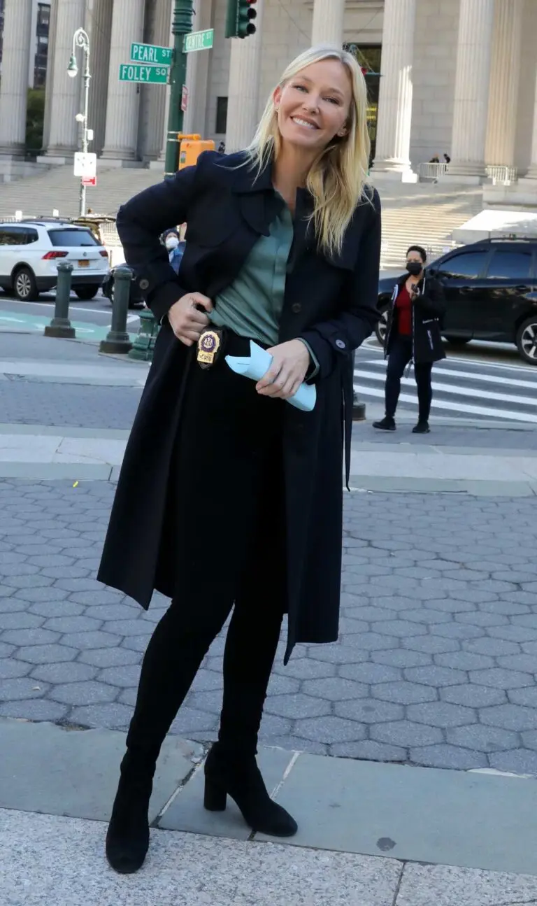 Kelli Giddish: A Rising Star Making Waves in Television
