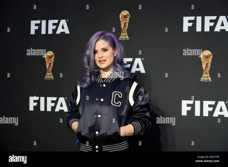 What to Expect from Kelly Osbourne at the 2026 Grammys