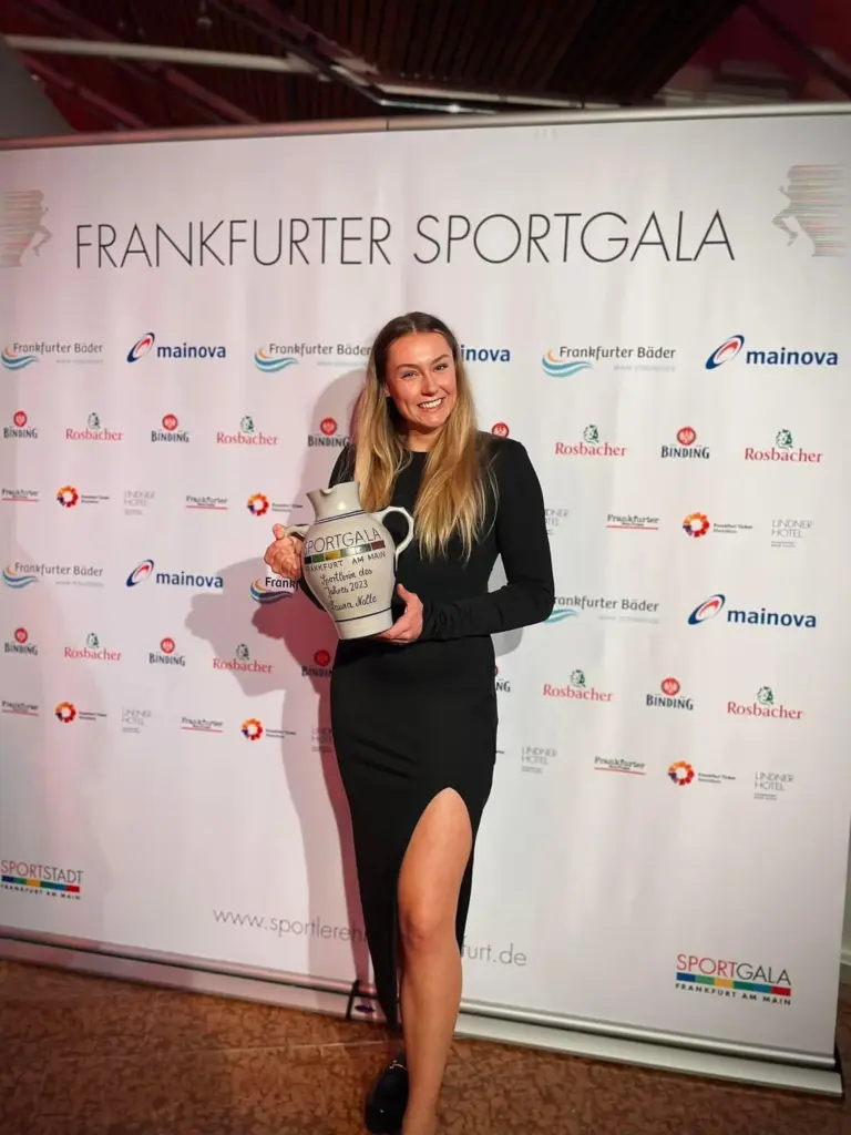 The Inspiring Story of Laura Nolte in Skeleton Racing