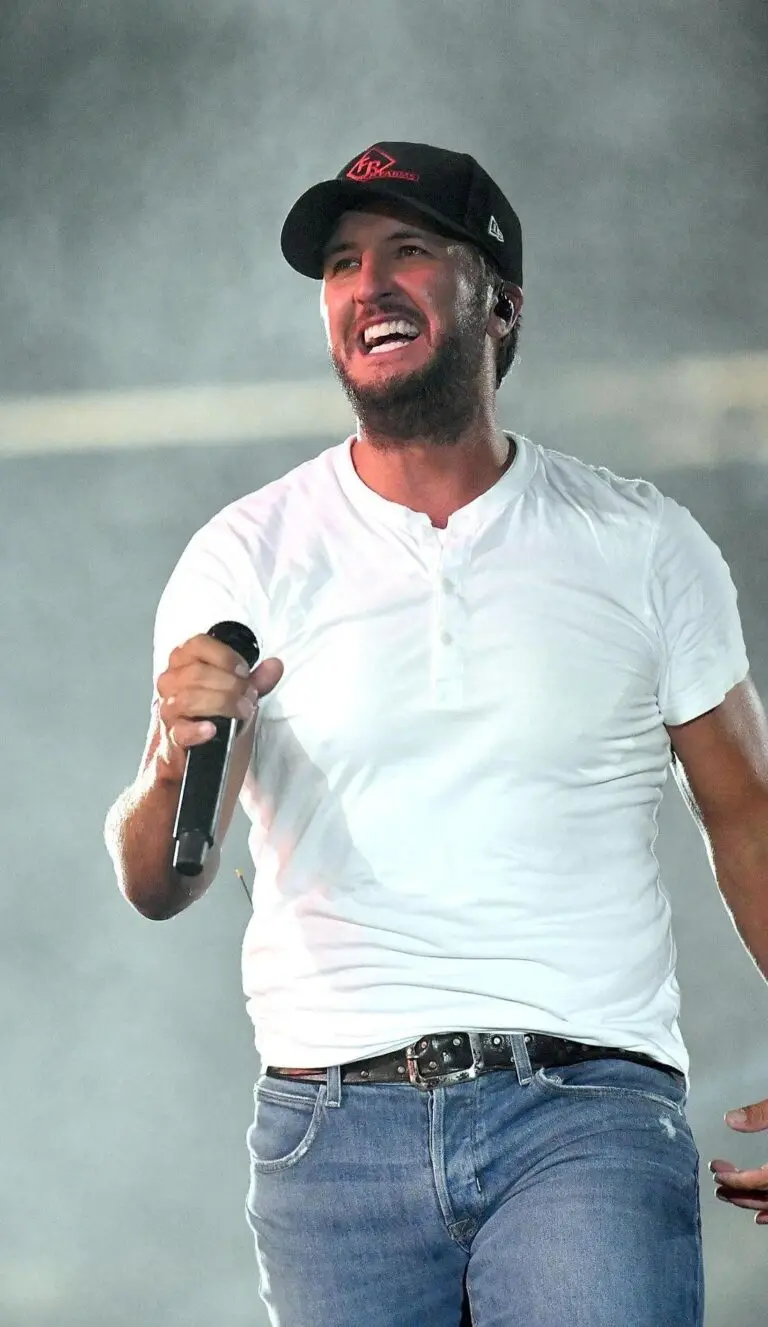 The Rise and Influence of Luke Bryan in Country Music