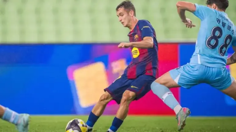 Exploring the Talent of Marc Casadó in Soccer