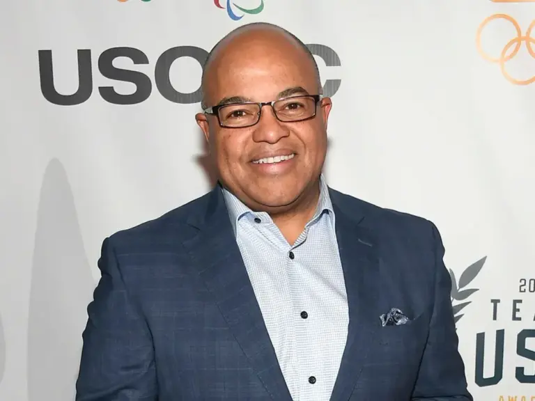 Mike Tirico: A Leader in Sports Broadcasting