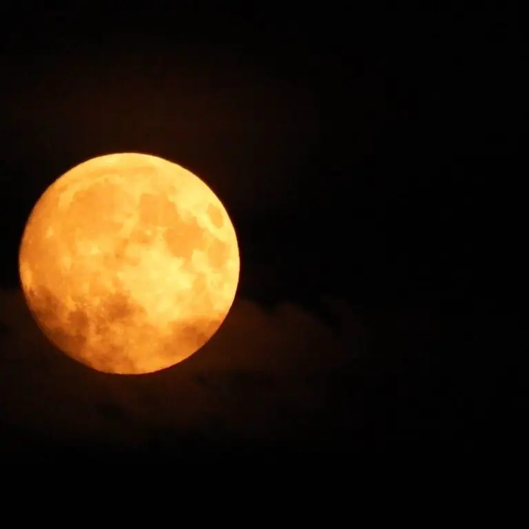 What’s Happening with the Moon Tonight?