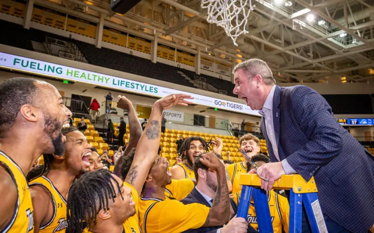 Towson Basketball: Celebrating an Inspiring Season