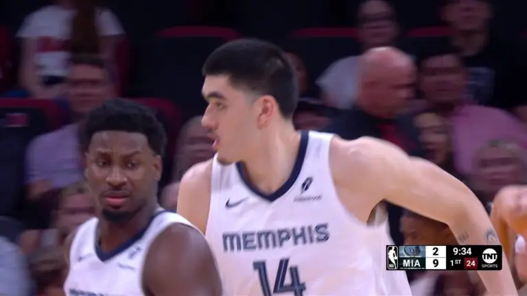 Zach Edey: The Dominant Force in NCAA Basketball