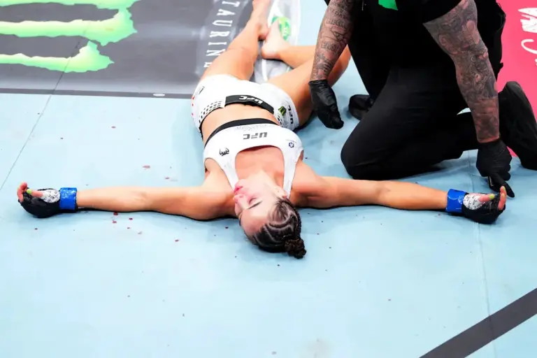 Alexa Grasso vs Maycee Barber: A Knockout and Submission Victory
