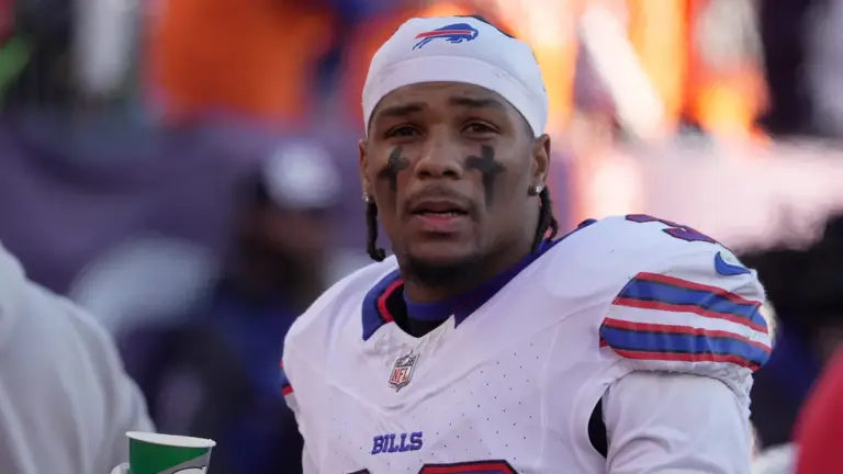 Cam Lewis Signs Two-Year Deal with Chicago Bears