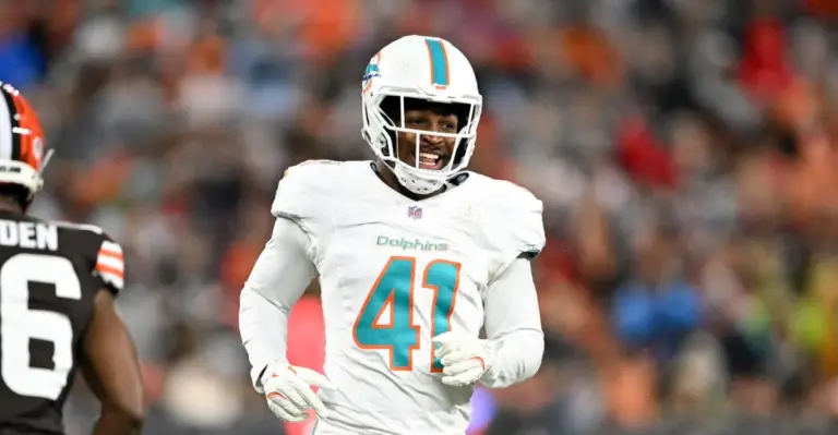 Channing Tindall Signs with Atlanta Falcons