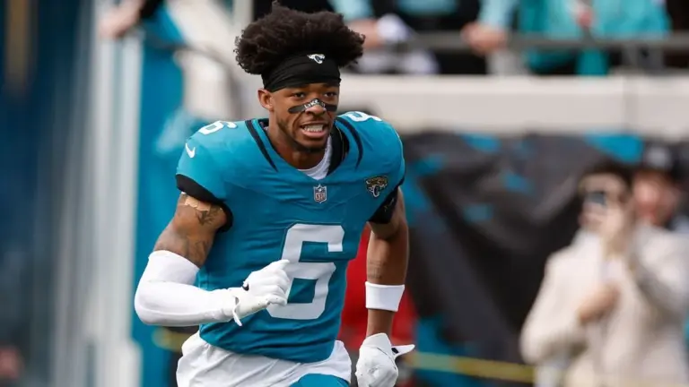Greg Newsome Signs with New York Giants