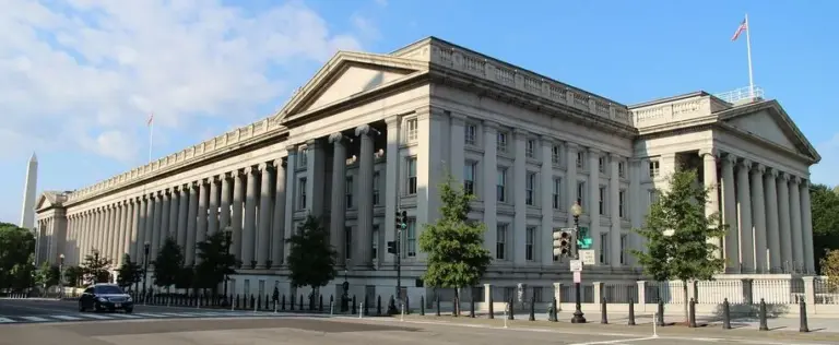 Insolvent: U.S. Government : A Deep Dive into Fiscal Crisis
