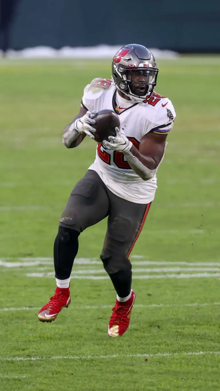 Leonard Fournette and Emmanuel Acho’s Feud Escalates