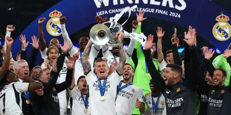 Real Madrid Dominates Manchester City in Champions League Clash
