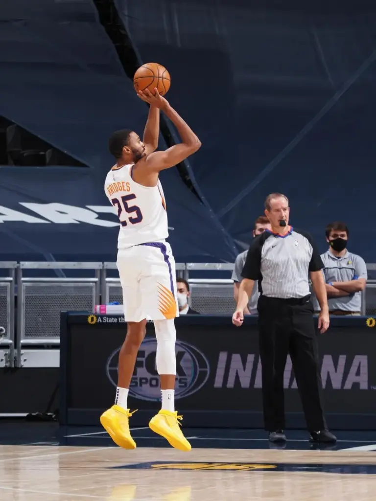 Suns vs Pacers: Phoenix Secures Victory in Indianapolis